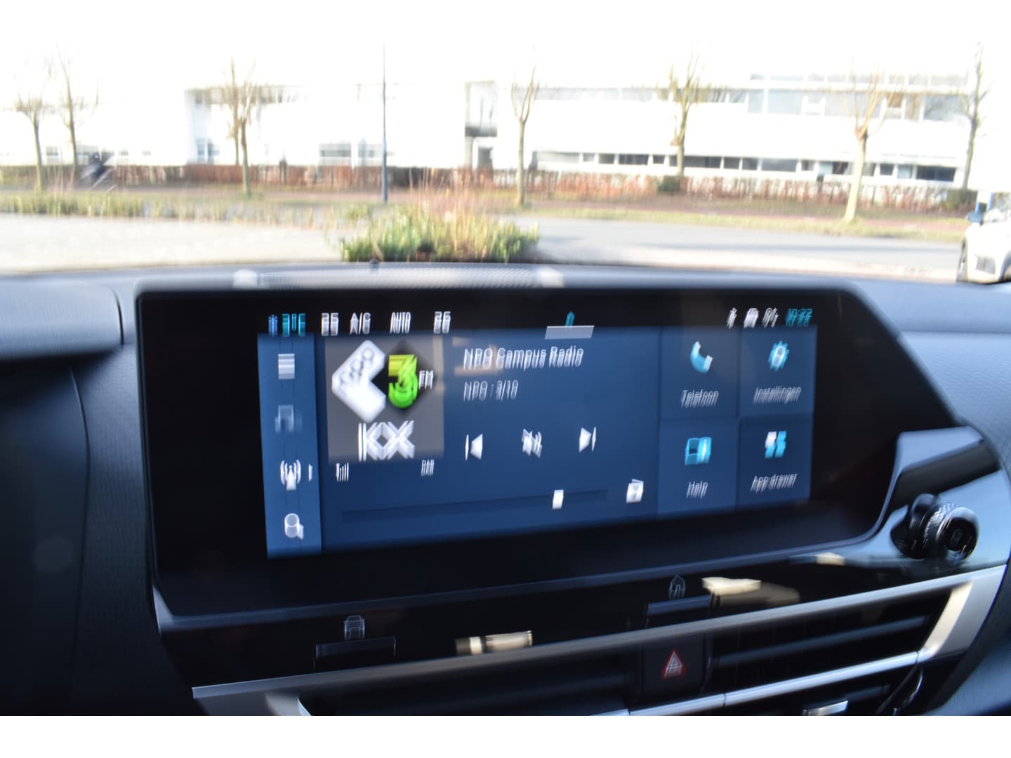 Citroën Ë-C4 Business 156pk Extended range 54 kWh. Navigatie thumbnail 23