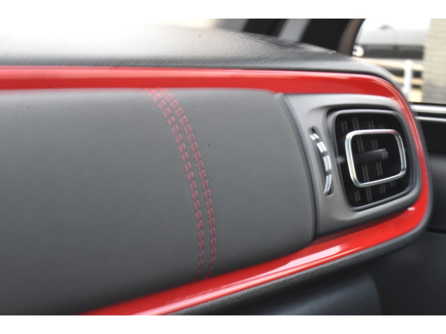 Citroën C3 PureTech 110 Shine thumbnail 13