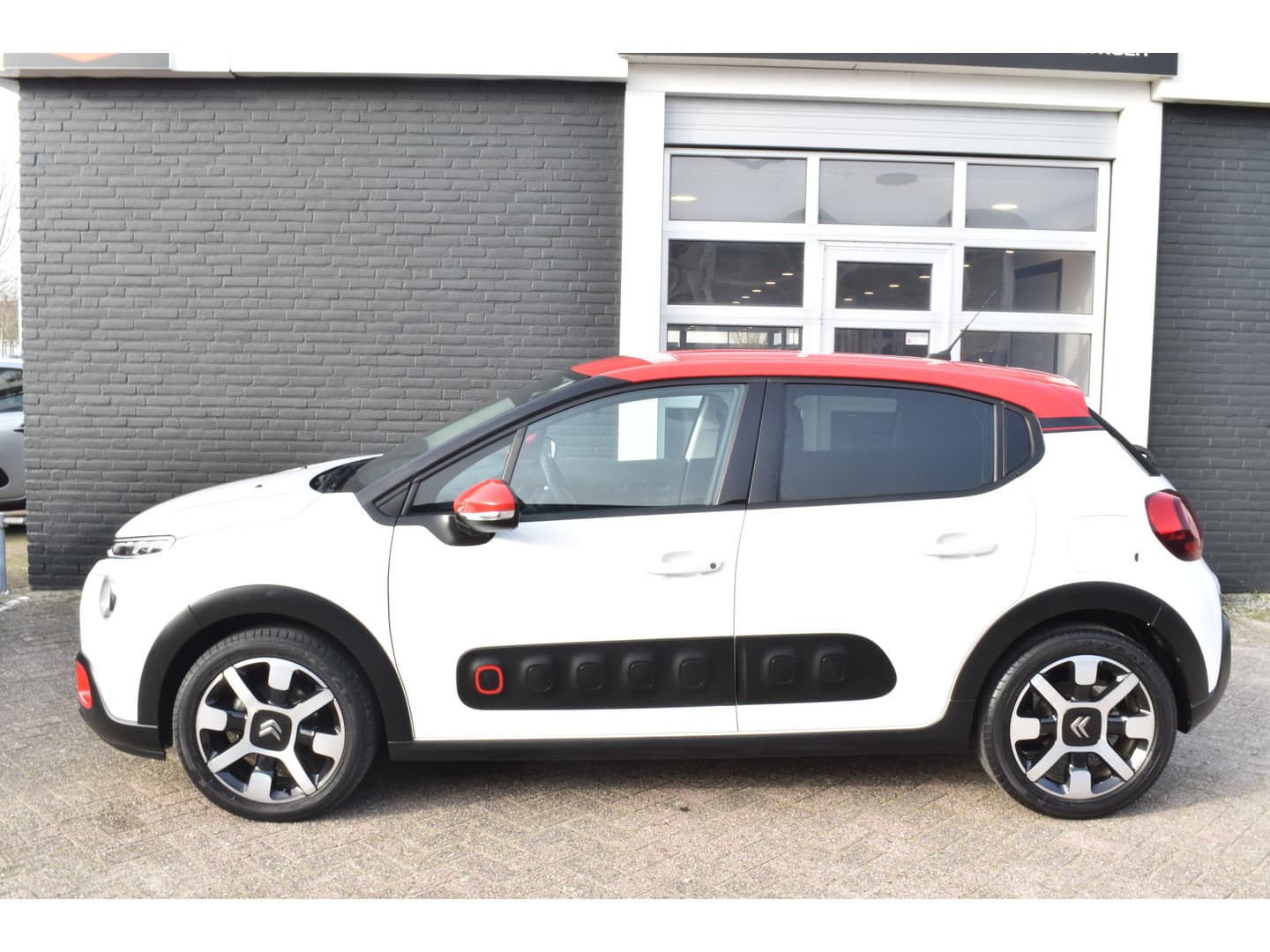 Citroën C3 PureTech 110 Shine thumbnail 5