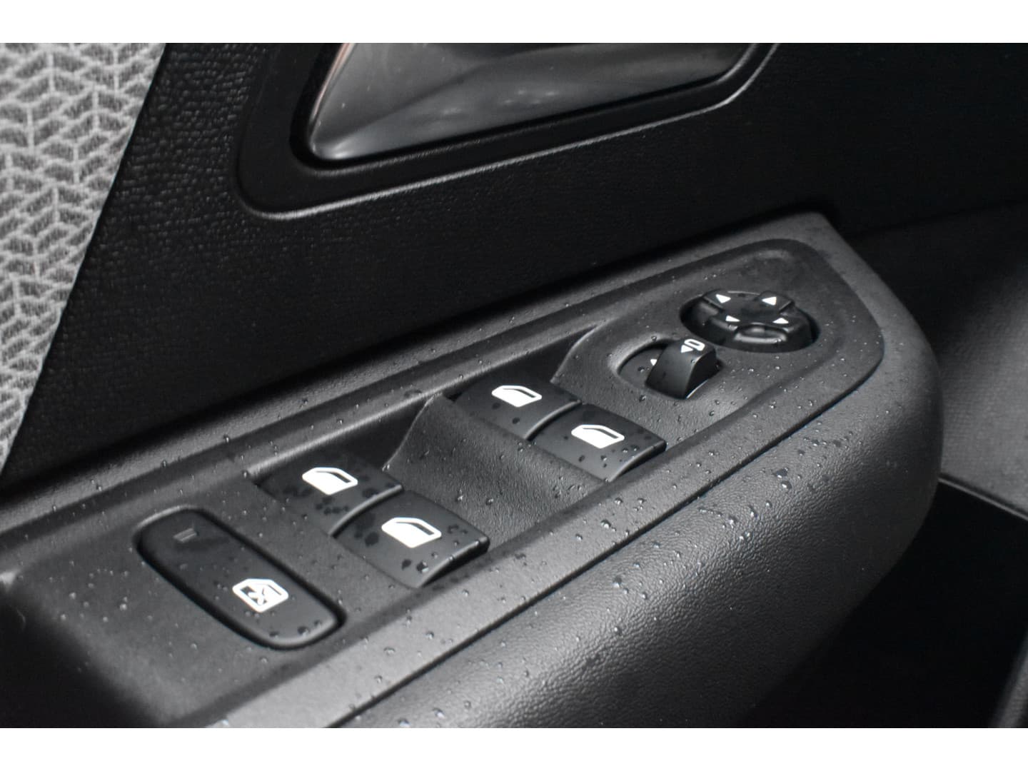 Citroën C4 Puretech 130 EAT8 Shine thumbnail 22