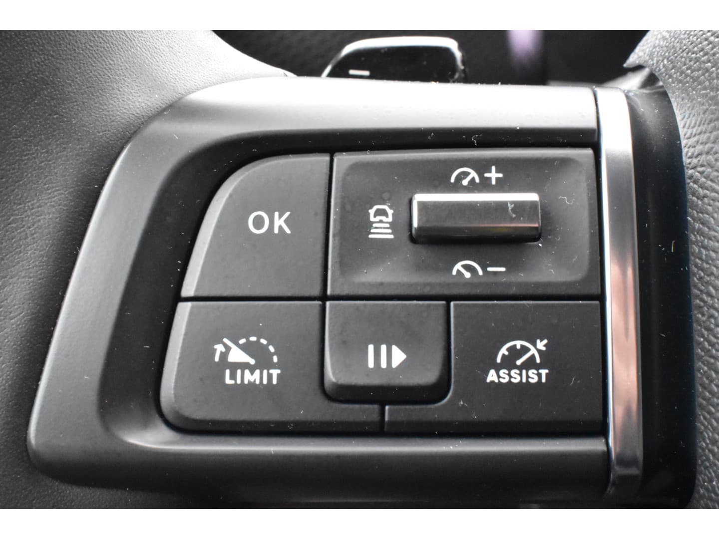 Citroën C4 Puretech 130 EAT8 Shine thumbnail 23