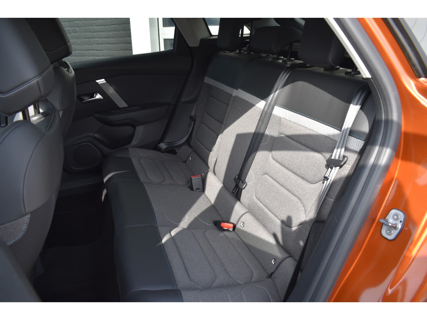 Citroën C4 Puretech EAT8 Business Plus thumbnail 24