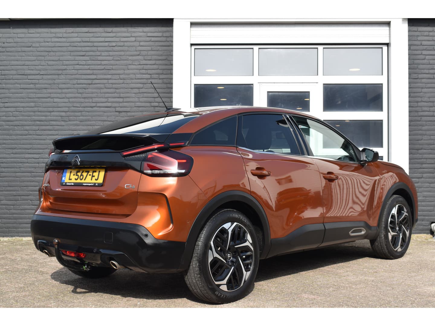 Citroën C4 Puretech EAT8 Business Plus thumbnail 3