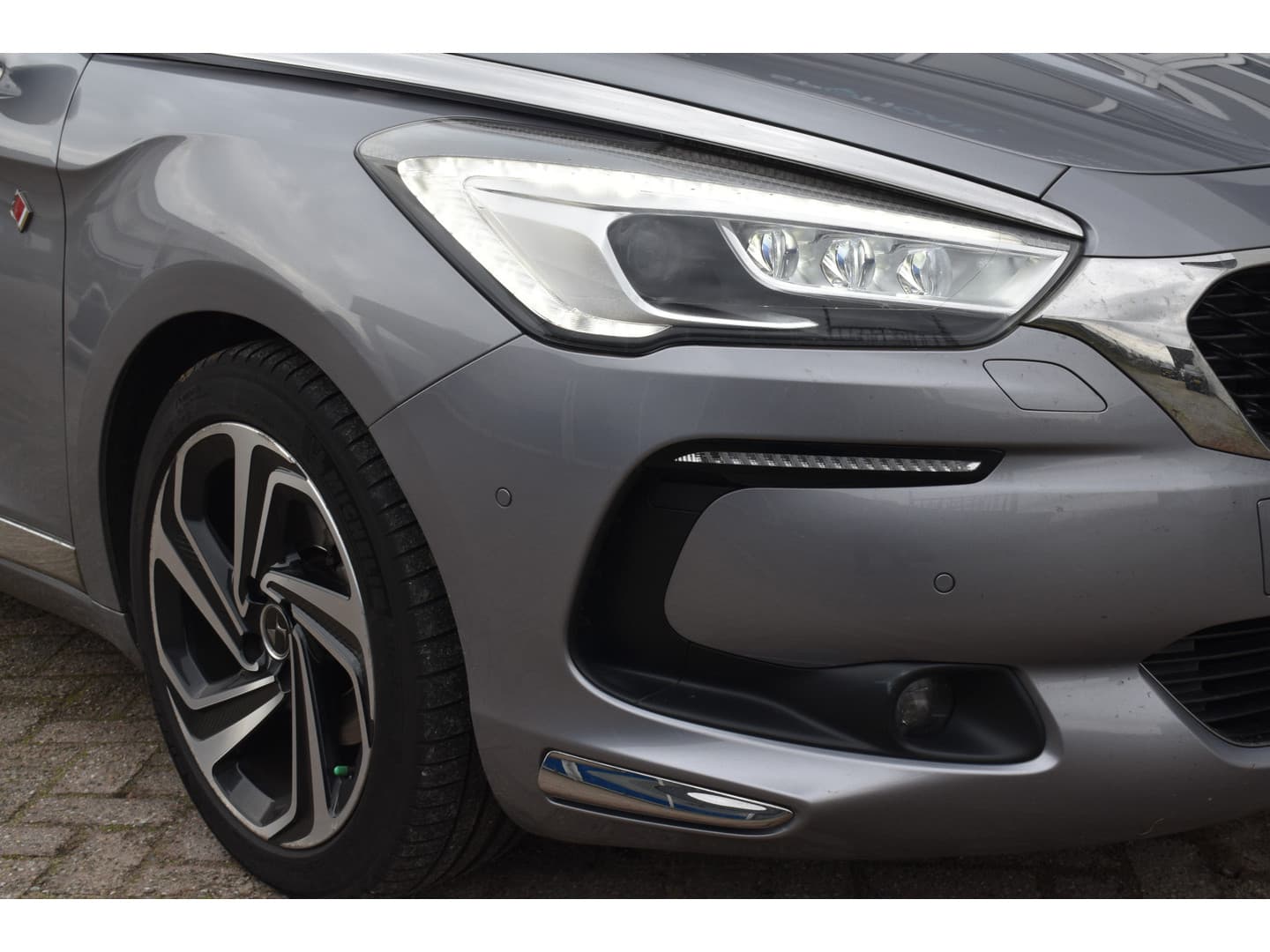 DS 5 THP 165pk Performance Line Automaat thumbnail 27