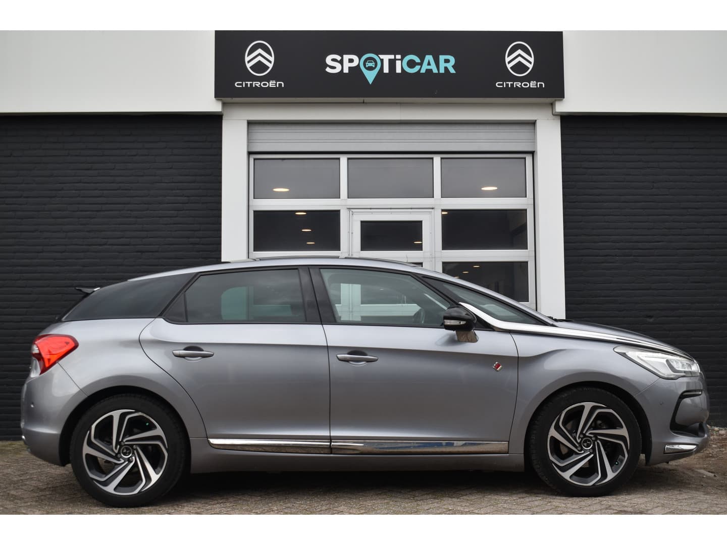 DS 5 THP 165pk Performance Line Automaat thumbnail 7