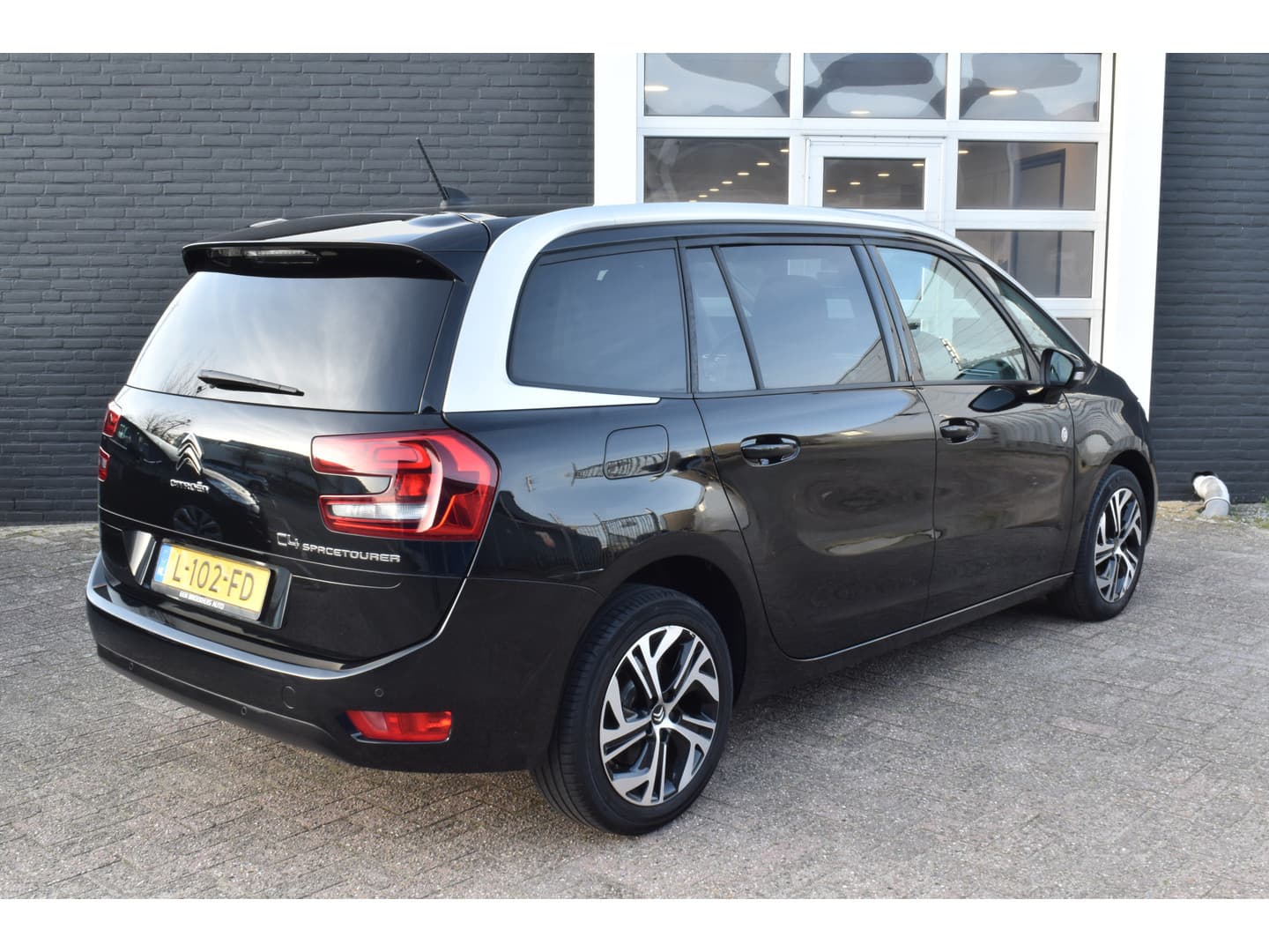 Citroën Grand C4 Spacetourer PureTech 130 C-Series 7 Persoons thumbnail 3