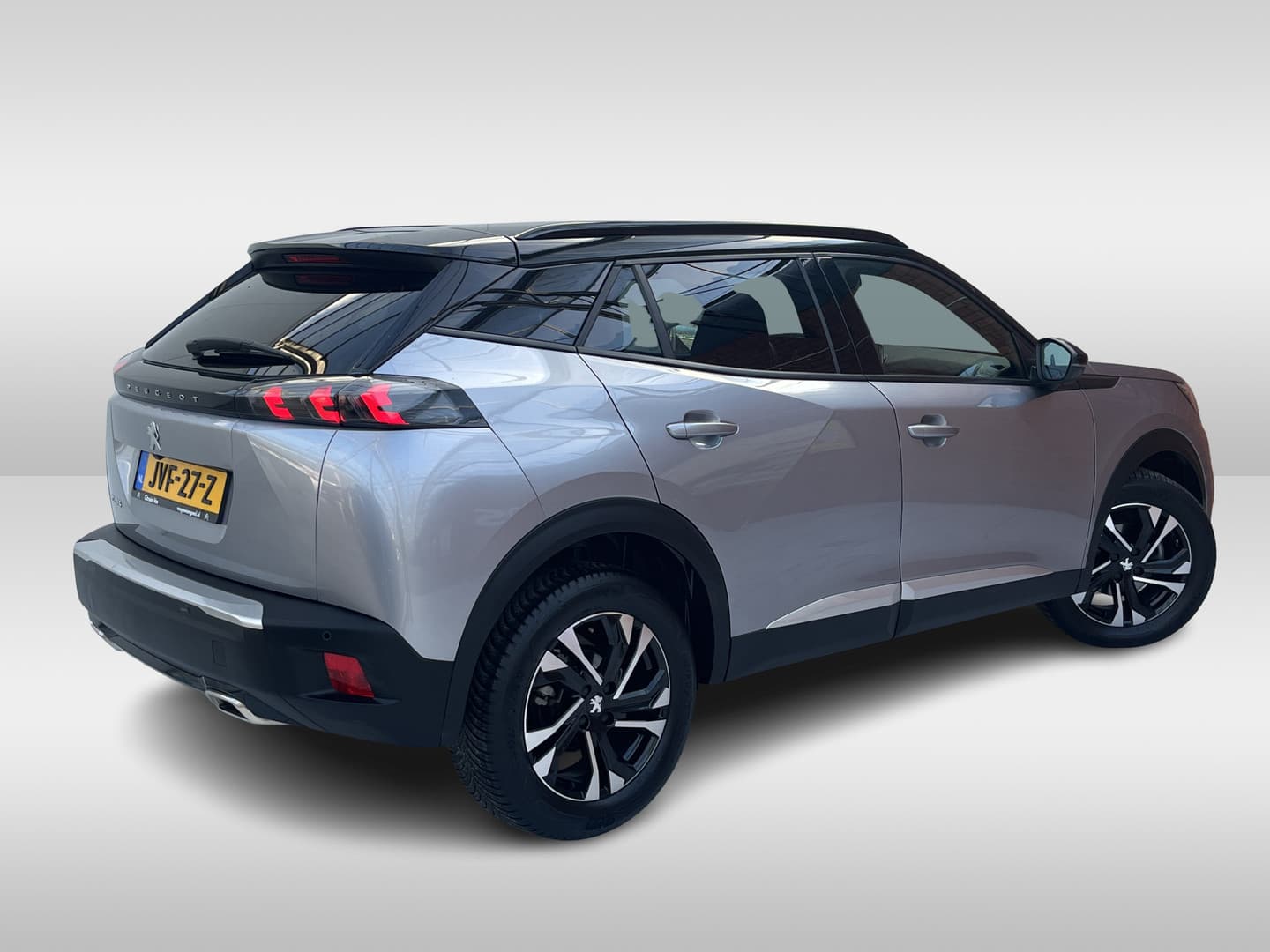 Peugeot 2008 PureTech 130 Allure thumbnail 2