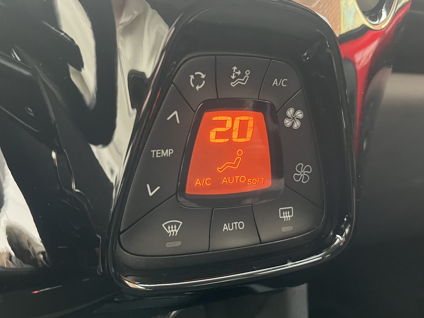 Citroën C1 VTi 73 Airscape Shine thumbnail 16