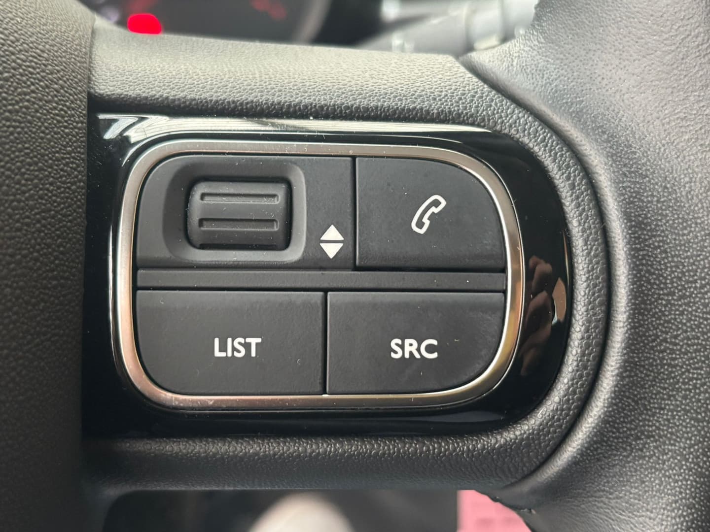 Citroën C3 PureTech 83 So Red thumbnail 9