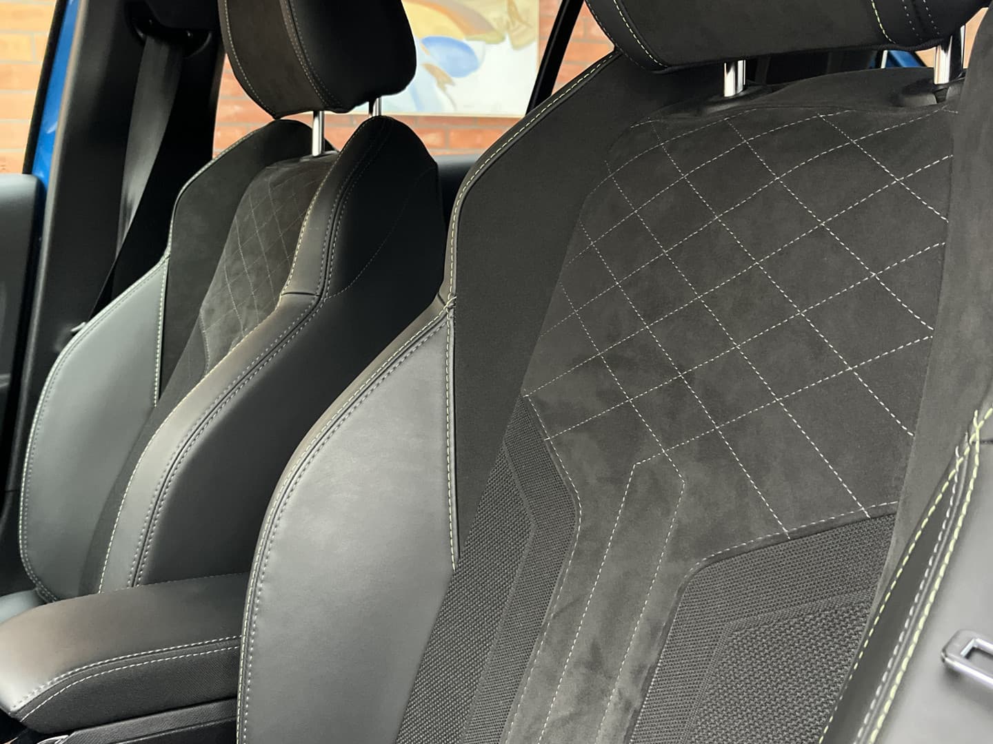 Peugeot E-208 EV GT Pack 50 kWh thumbnail 29