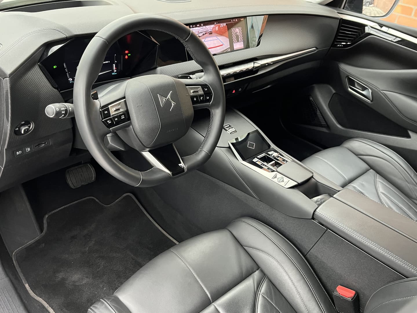 DS 4 E-Tense Rivoli thumbnail 3