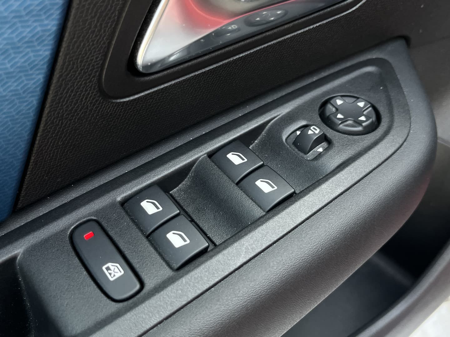 Citroën Ë-C4 So Black 50 kWh thumbnail 25