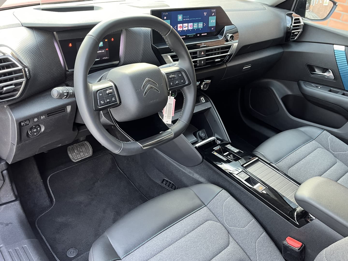 Citroën Ë-C4 So Black 50 kWh thumbnail 3