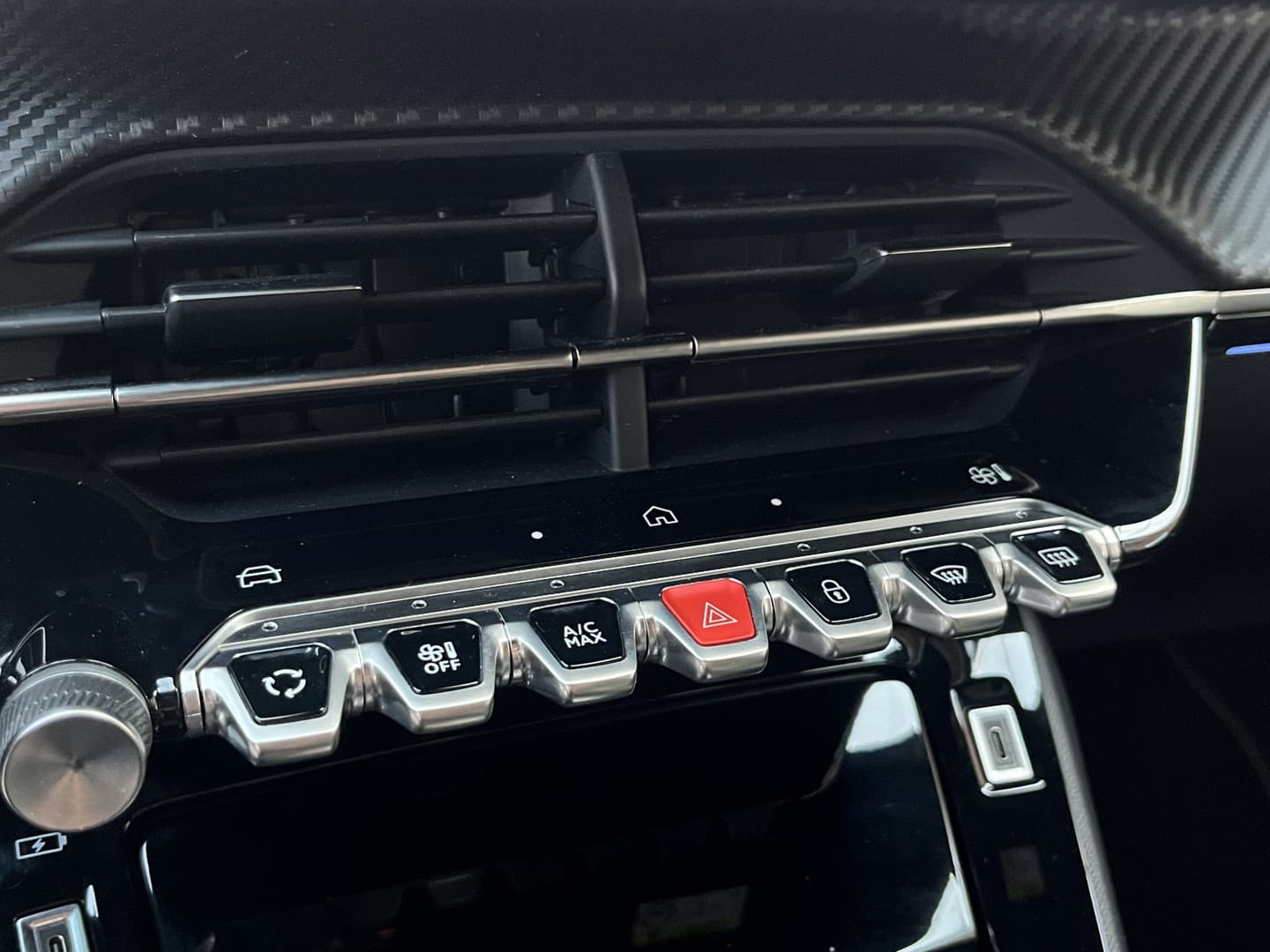 Peugeot 208 Hybrid 110 e-DCS6 GT thumbnail 15