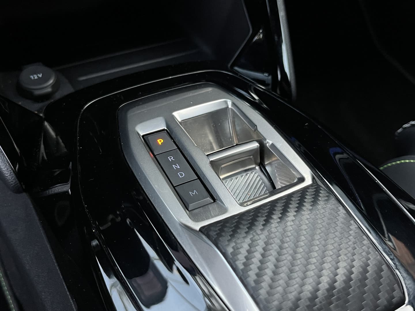 Peugeot 208 Hybrid 110 e-DCS6 GT thumbnail 16