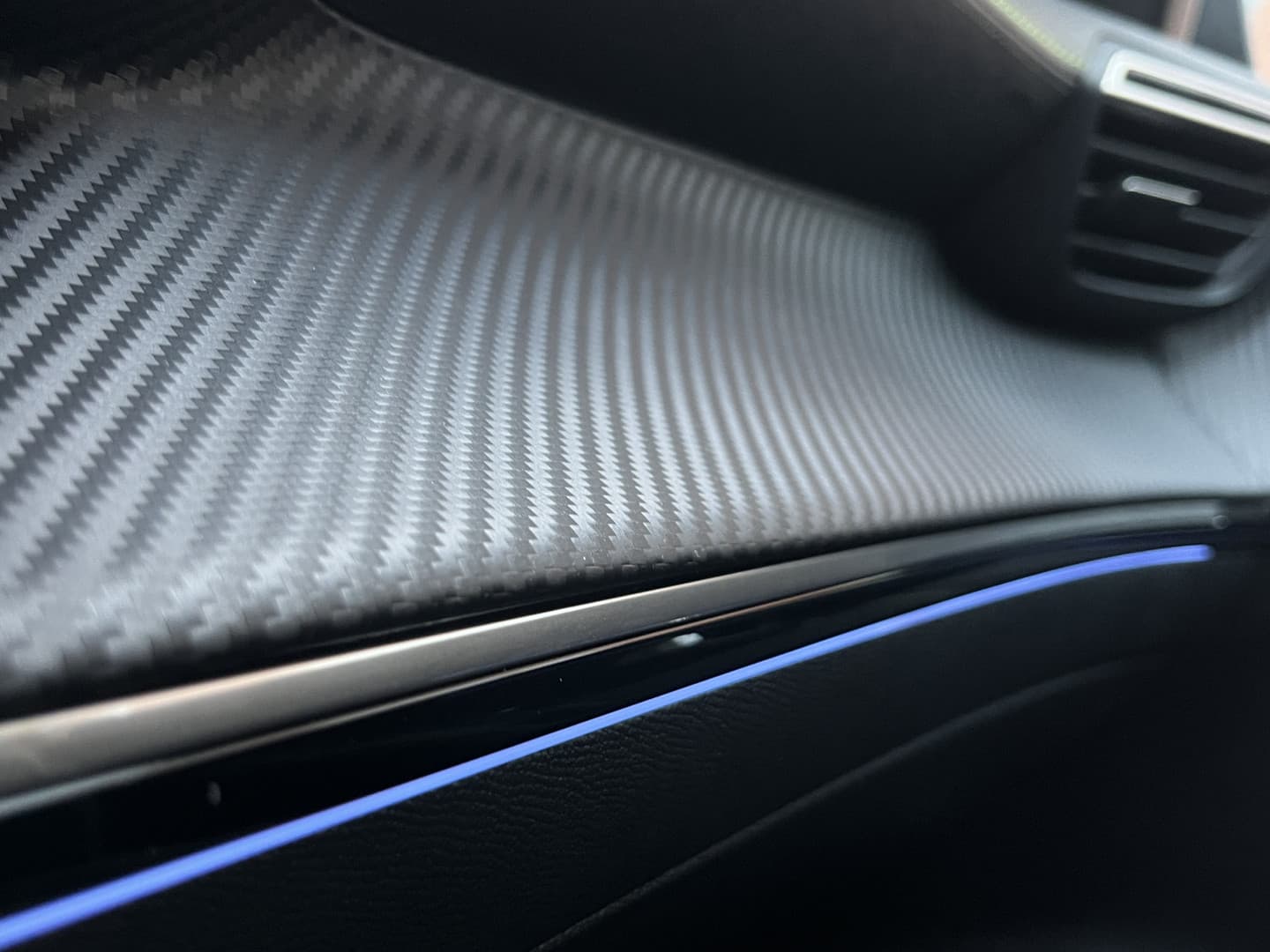 Peugeot 208 Hybrid 110 e-DCS6 GT thumbnail 27