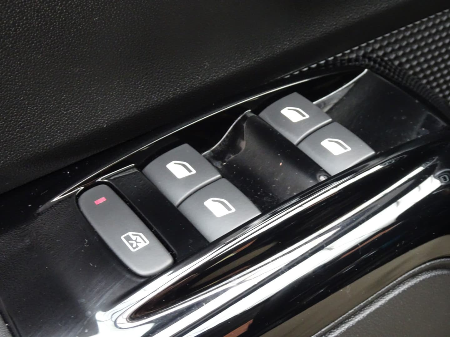 Citroën C3 PureTech S&S 83 Shine thumbnail 23