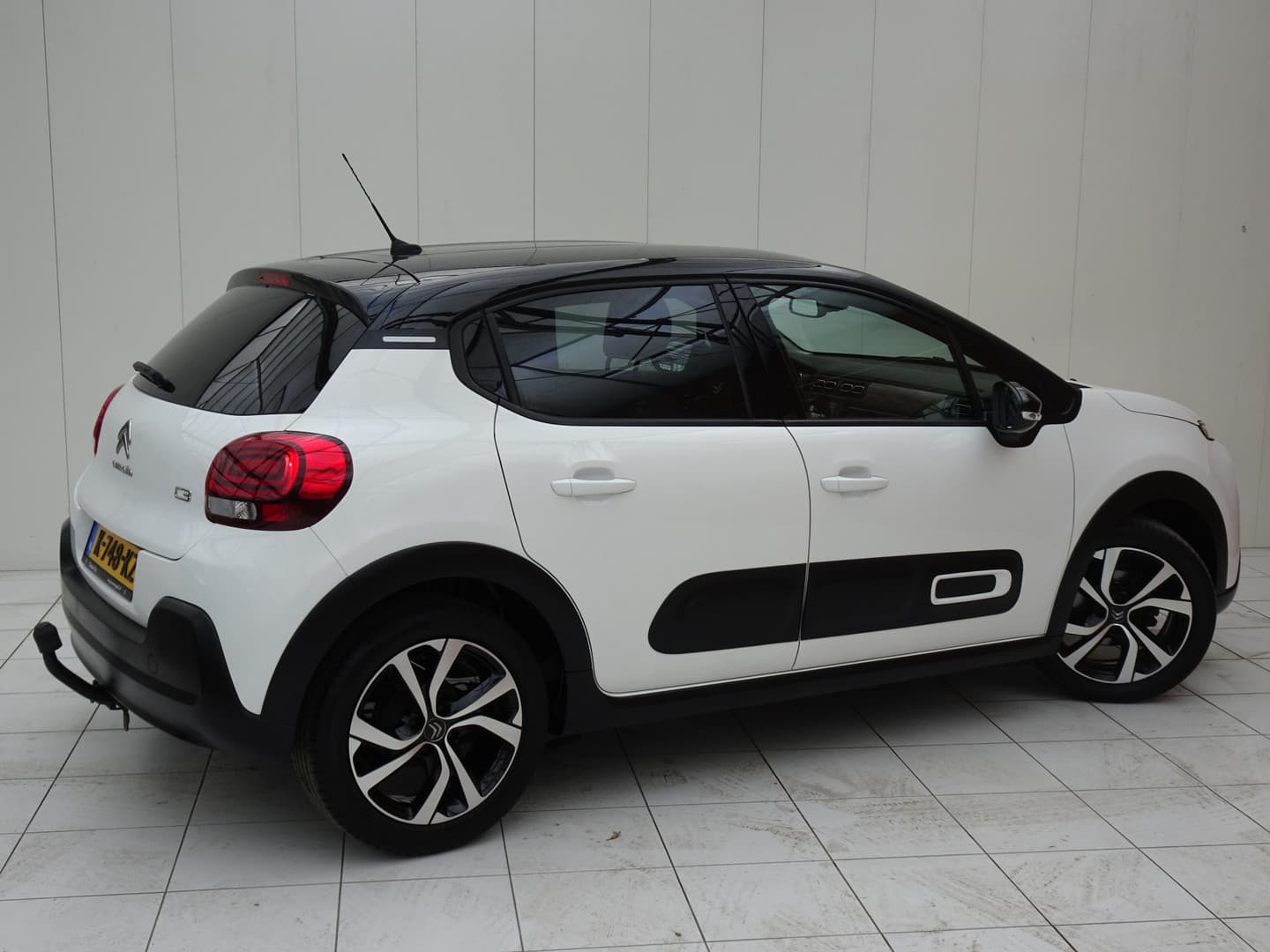 Citroën C3 PureTech S&S 83 Shine thumbnail 2