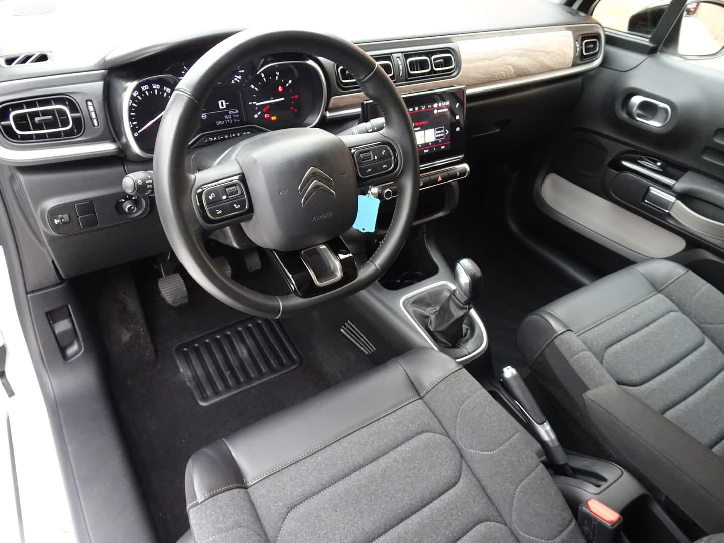 Citroën C3 PureTech S&S 83 Shine thumbnail 4