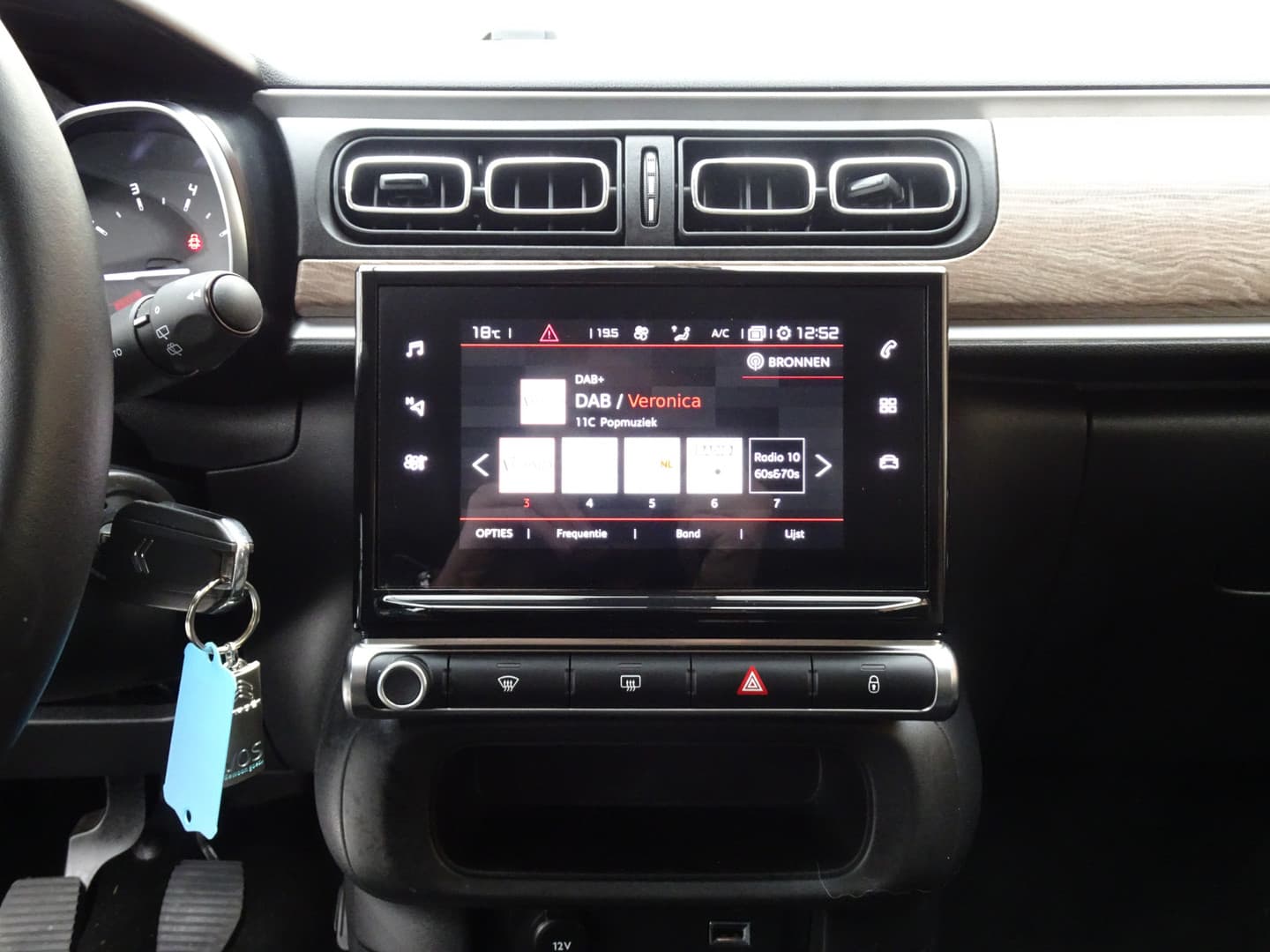 Citroën C3 PureTech S&S 83 Shine thumbnail 6