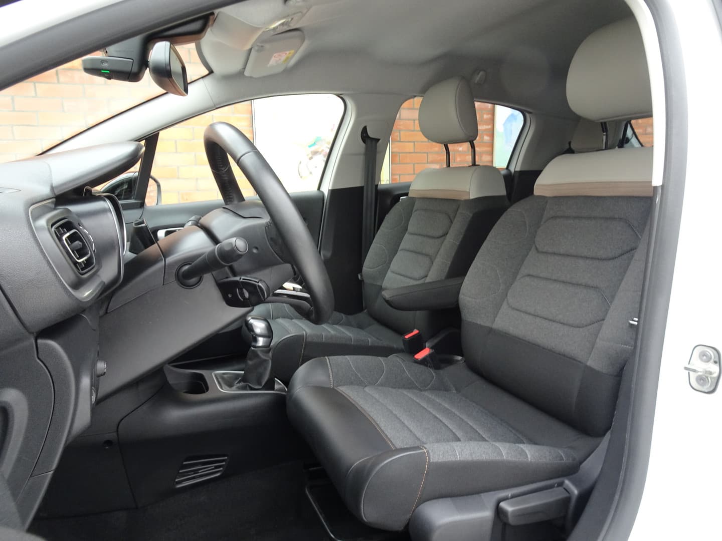 Citroën C3 PureTech S&S 83 Shine thumbnail 8