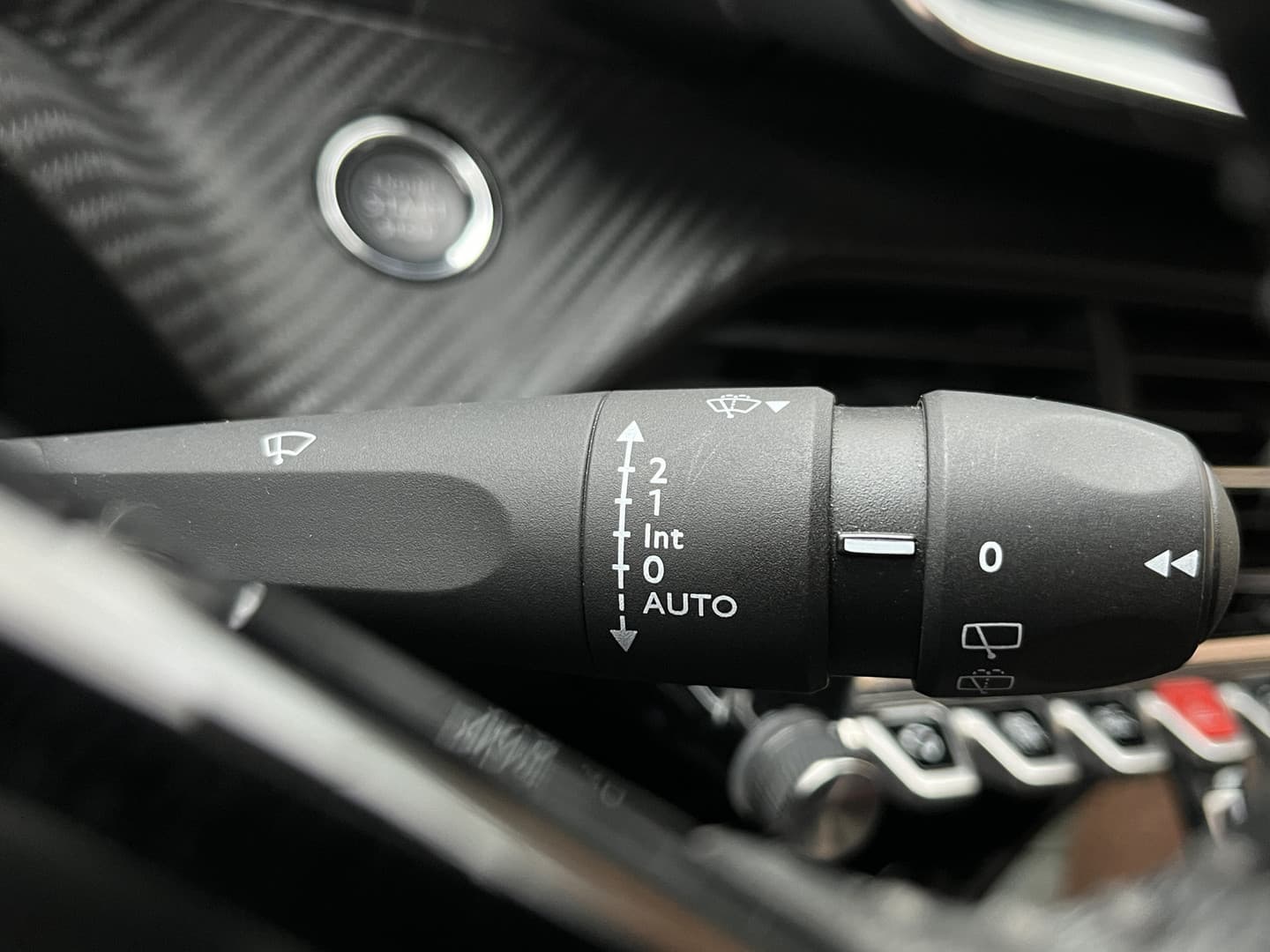 Peugeot E-2008 EV Allure Pack 50 kWh thumbnail 22