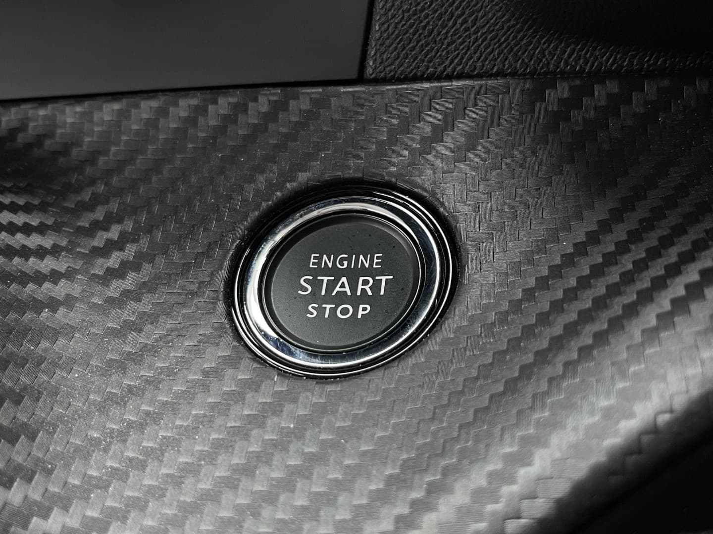 Peugeot E-2008 EV Allure Pack 50 kWh thumbnail 25