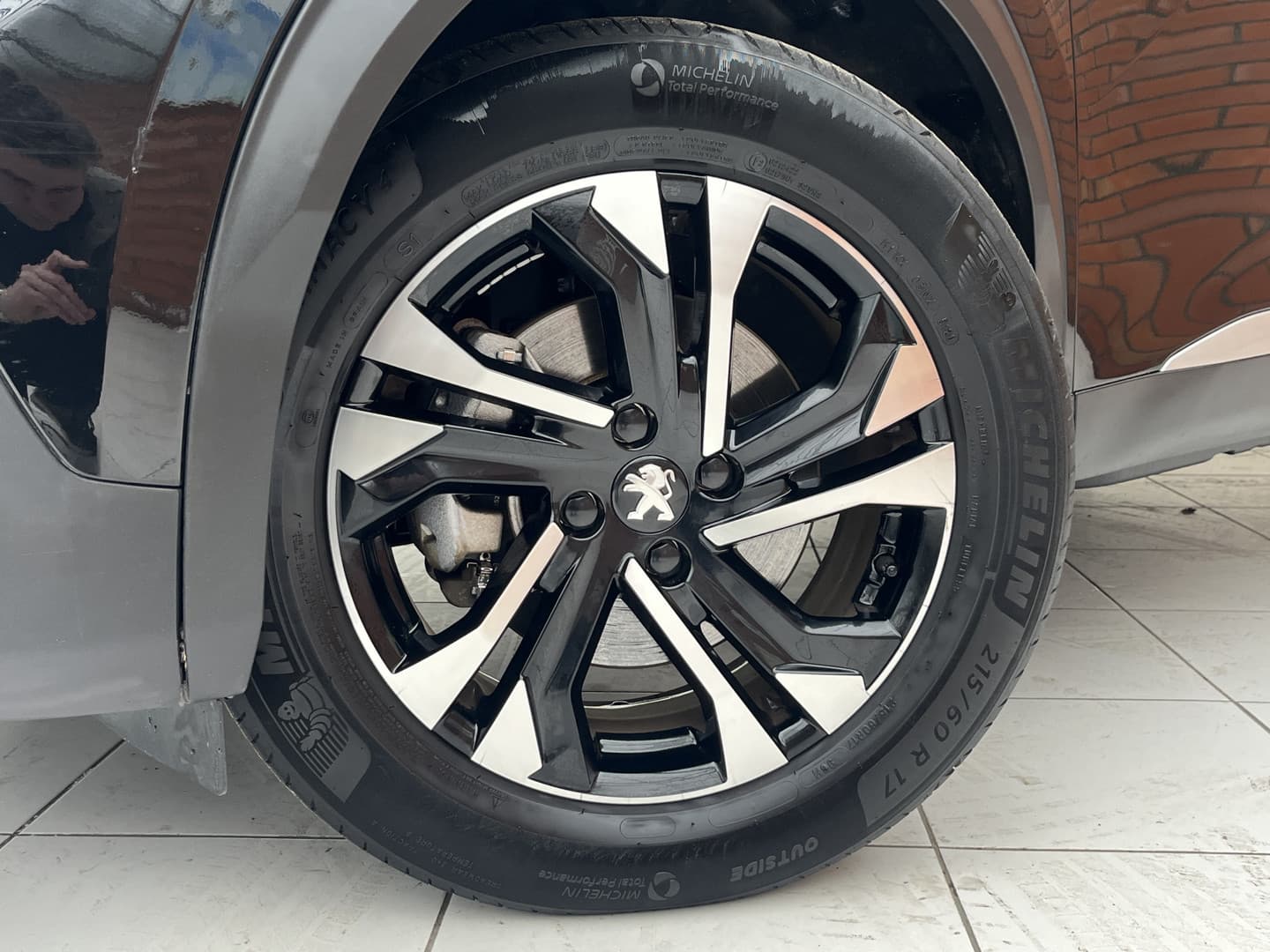 Peugeot E-2008 EV Allure Pack 50 kWh thumbnail 32