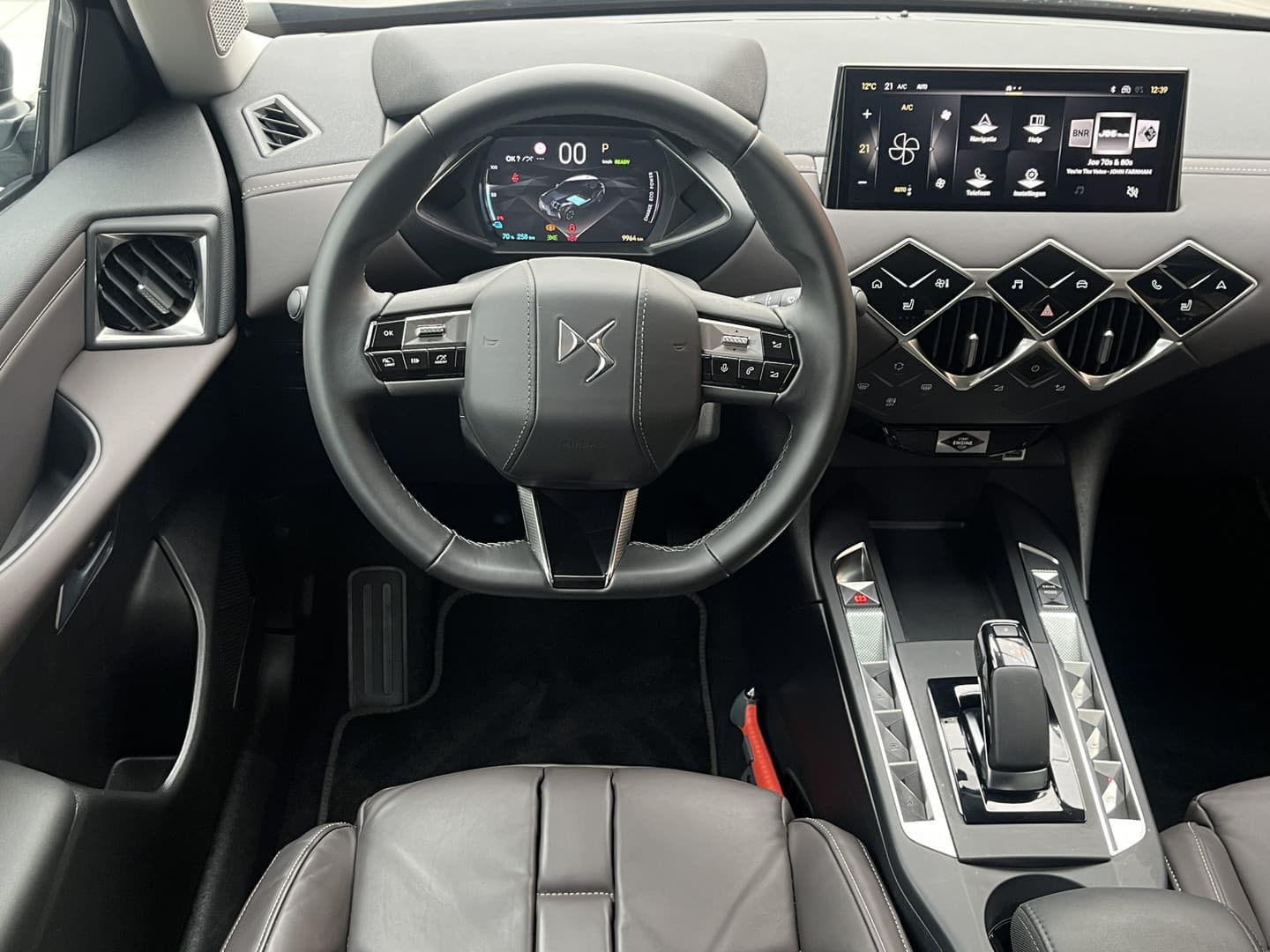 DS 3 E-Tense Antoine de saint Exupéry 54 kWh thumbnail 10