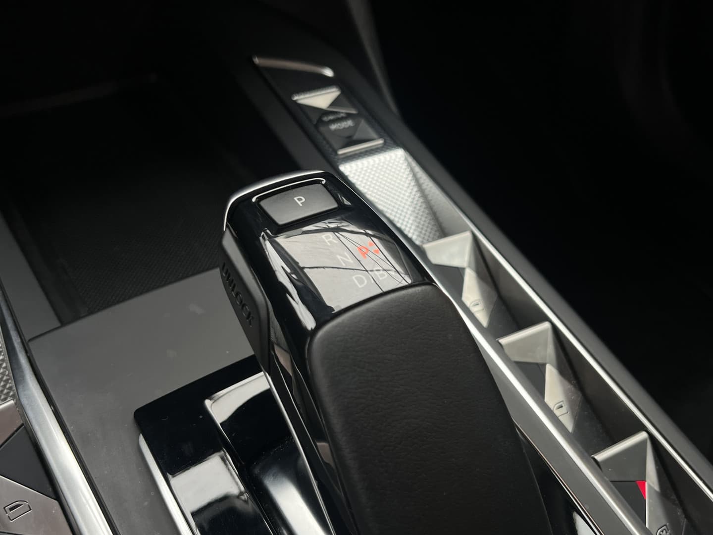 DS 3 E-Tense Antoine de saint Exupéry 54 kWh thumbnail 20