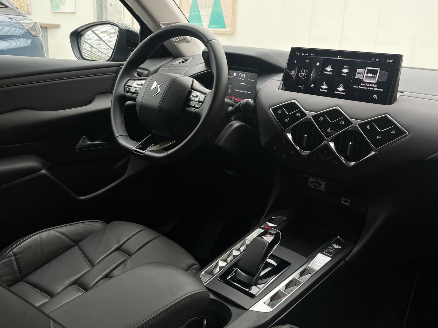 DS 3 E-Tense Antoine de saint Exupéry 54 kWh thumbnail 28