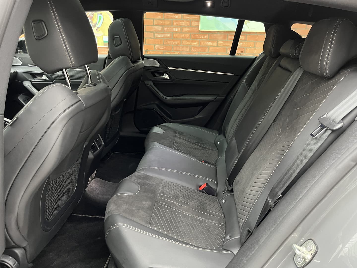 Peugeot 508 SW HYbrid 225 GT thumbnail 10