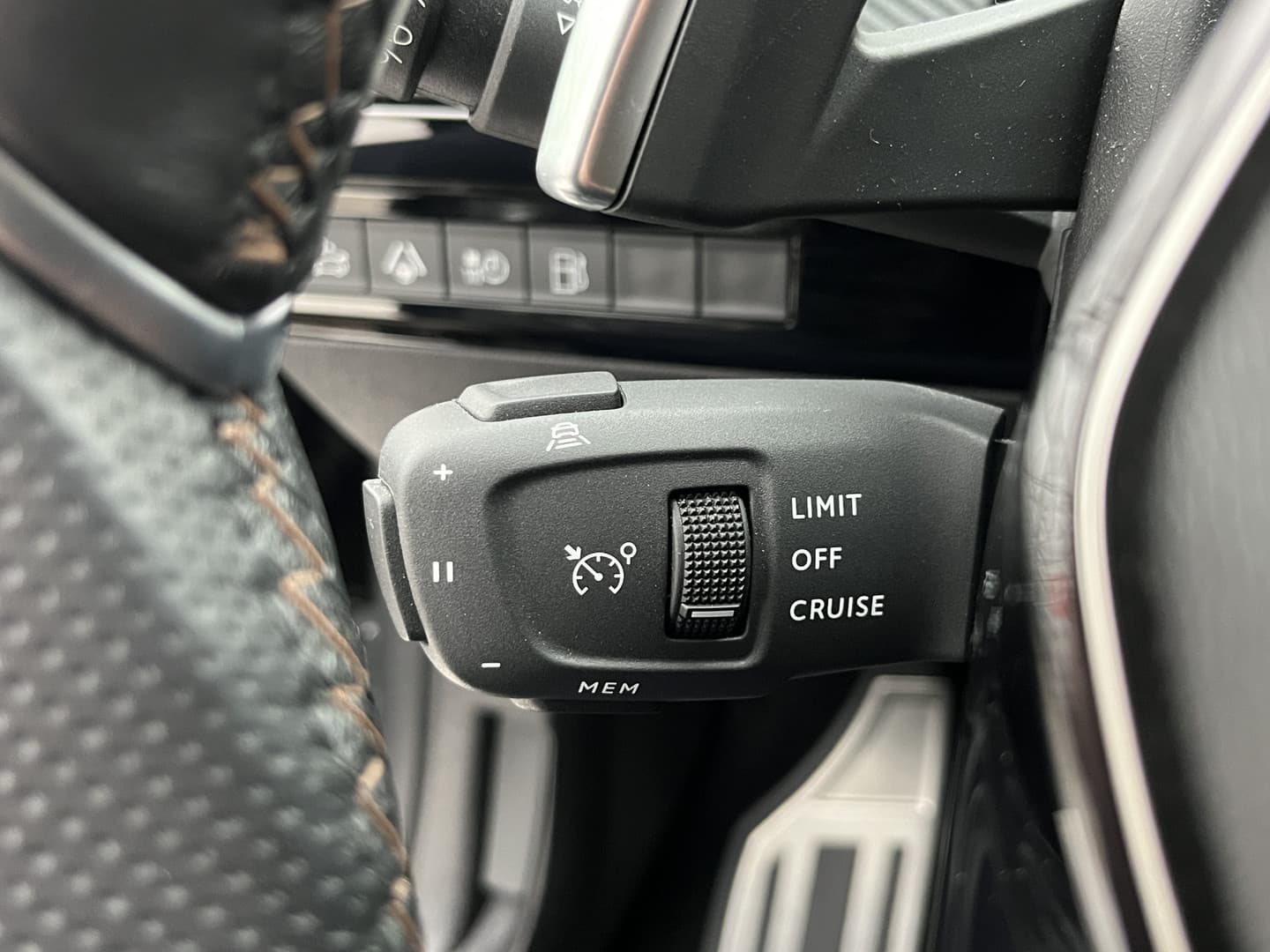 Peugeot 508 SW HYbrid 225 GT thumbnail 29