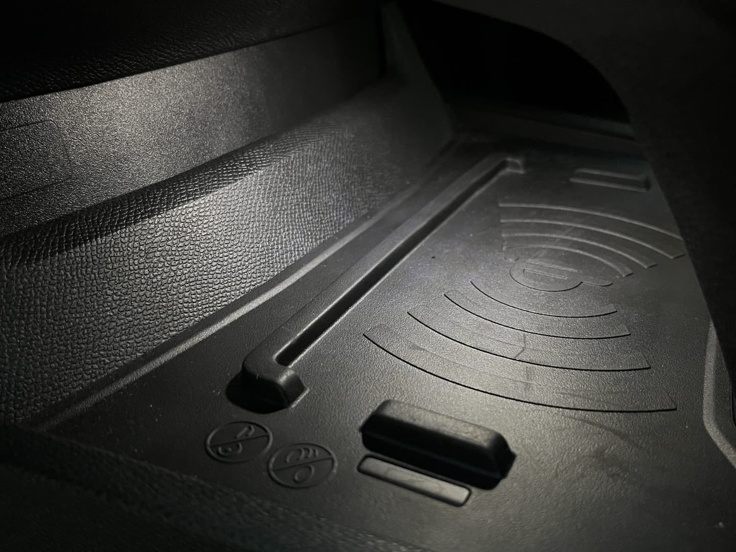 Peugeot 508 SW HYbrid 225 GT thumbnail 30