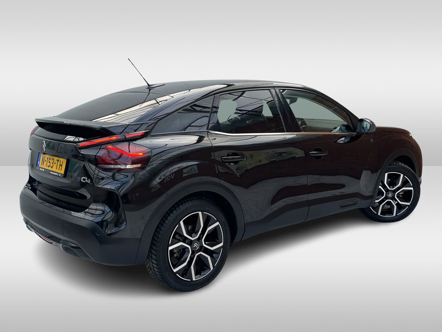 Citroën Ë-C4 Shine 50 kWh thumbnail 2