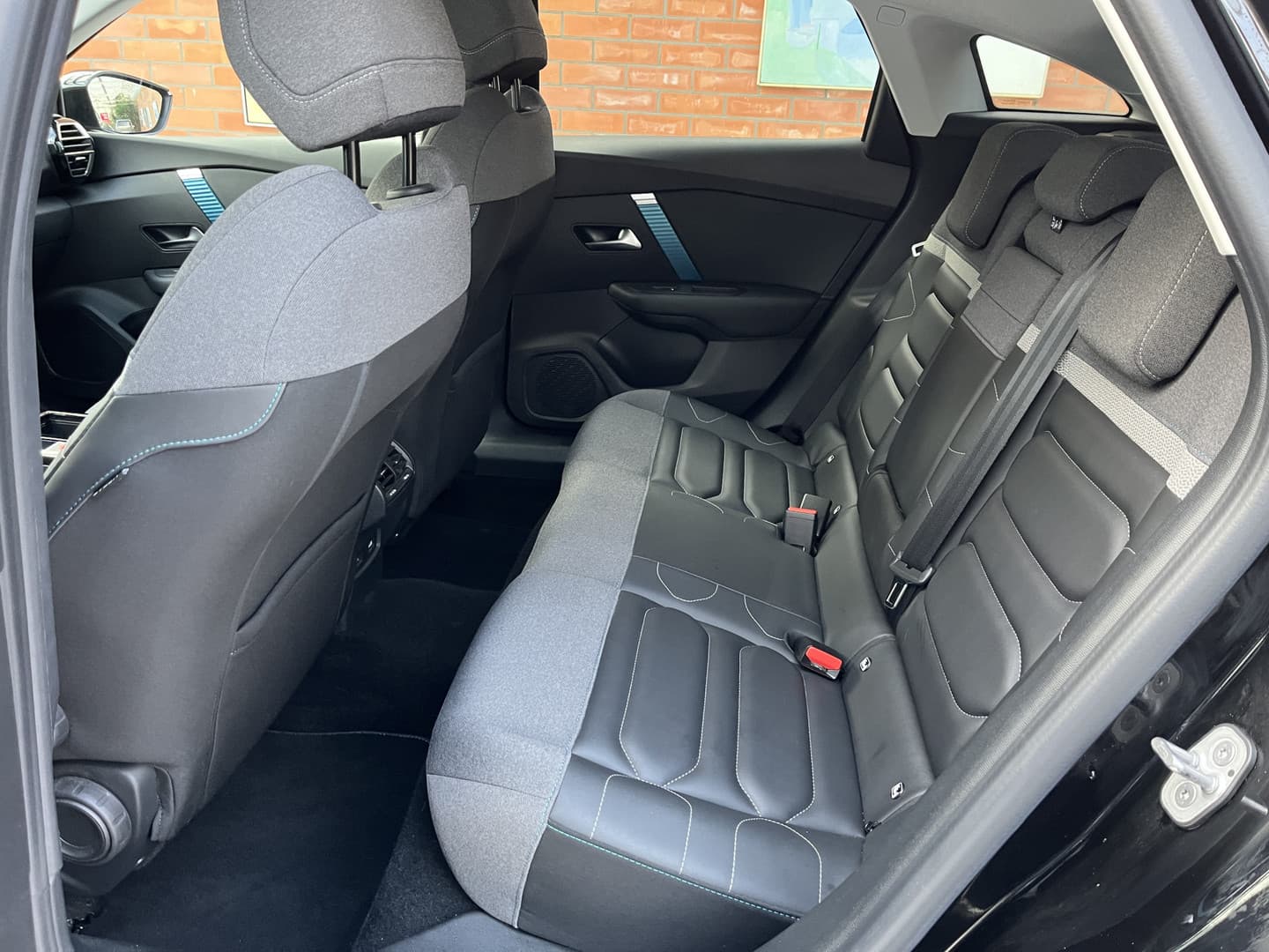 Citroën Ë-C4 Shine 50 kWh thumbnail 9