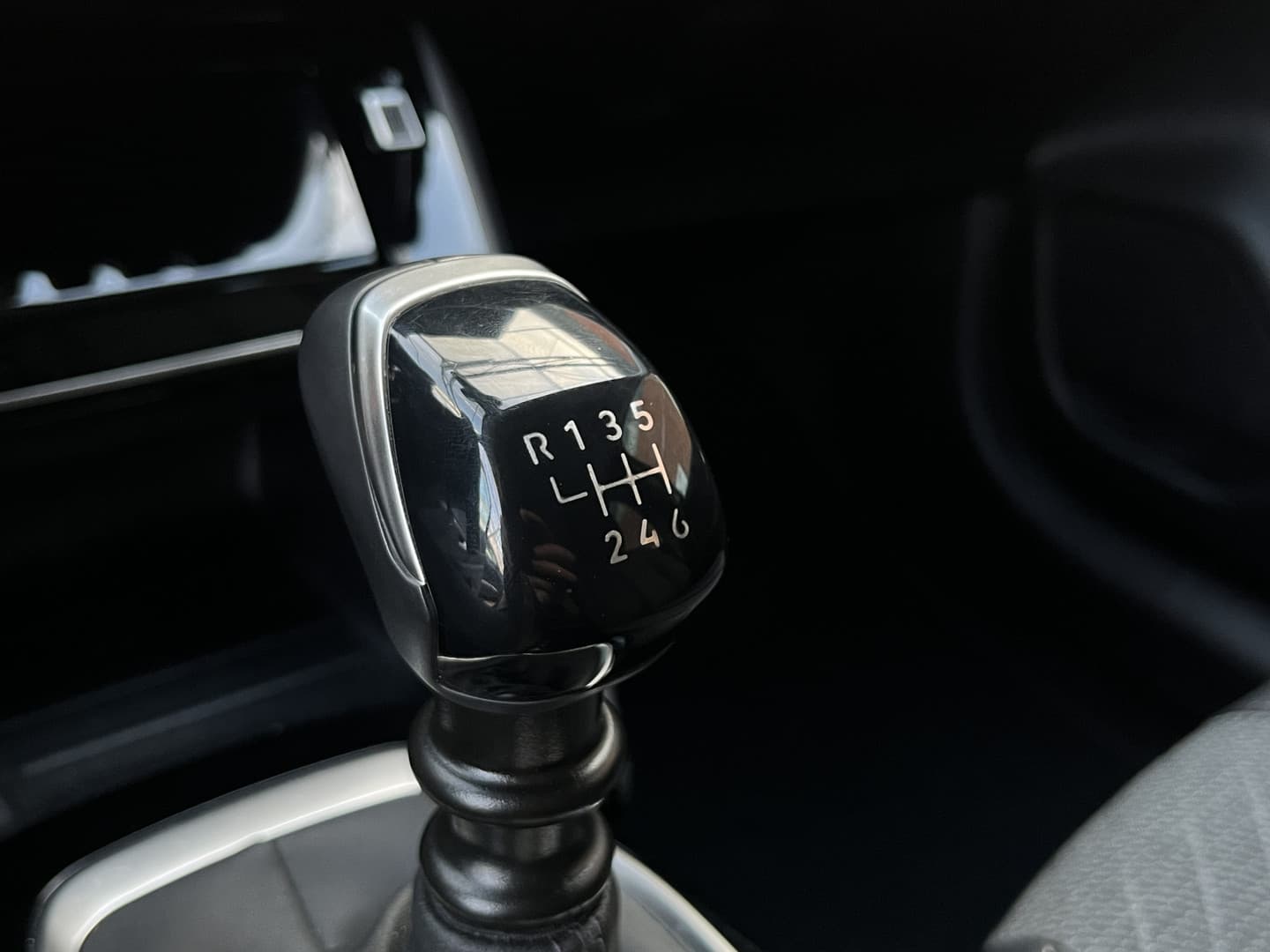 Peugeot 208 PureTech 100 Allure thumbnail 19