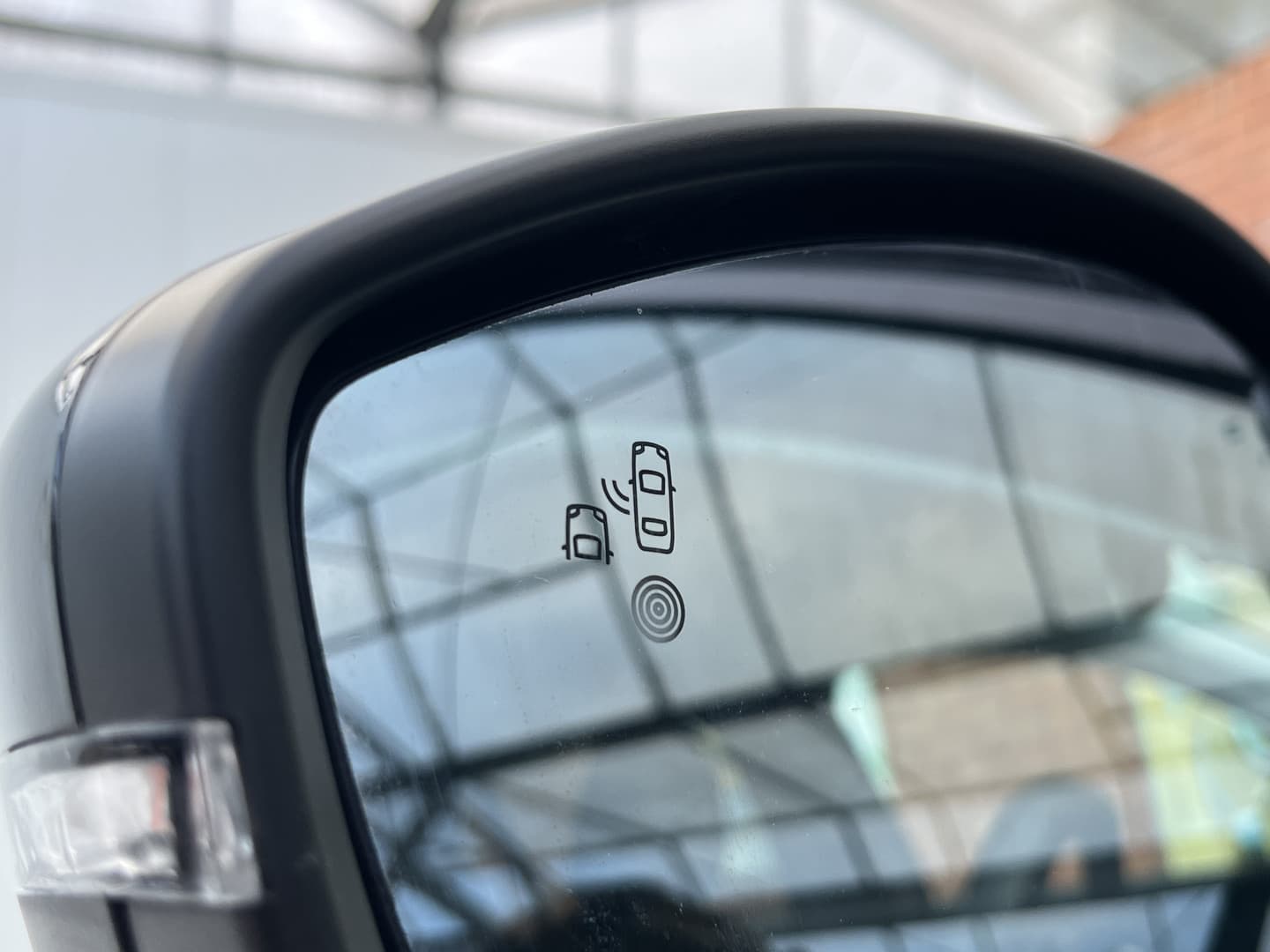 Peugeot 208 PureTech 100 Allure thumbnail 31