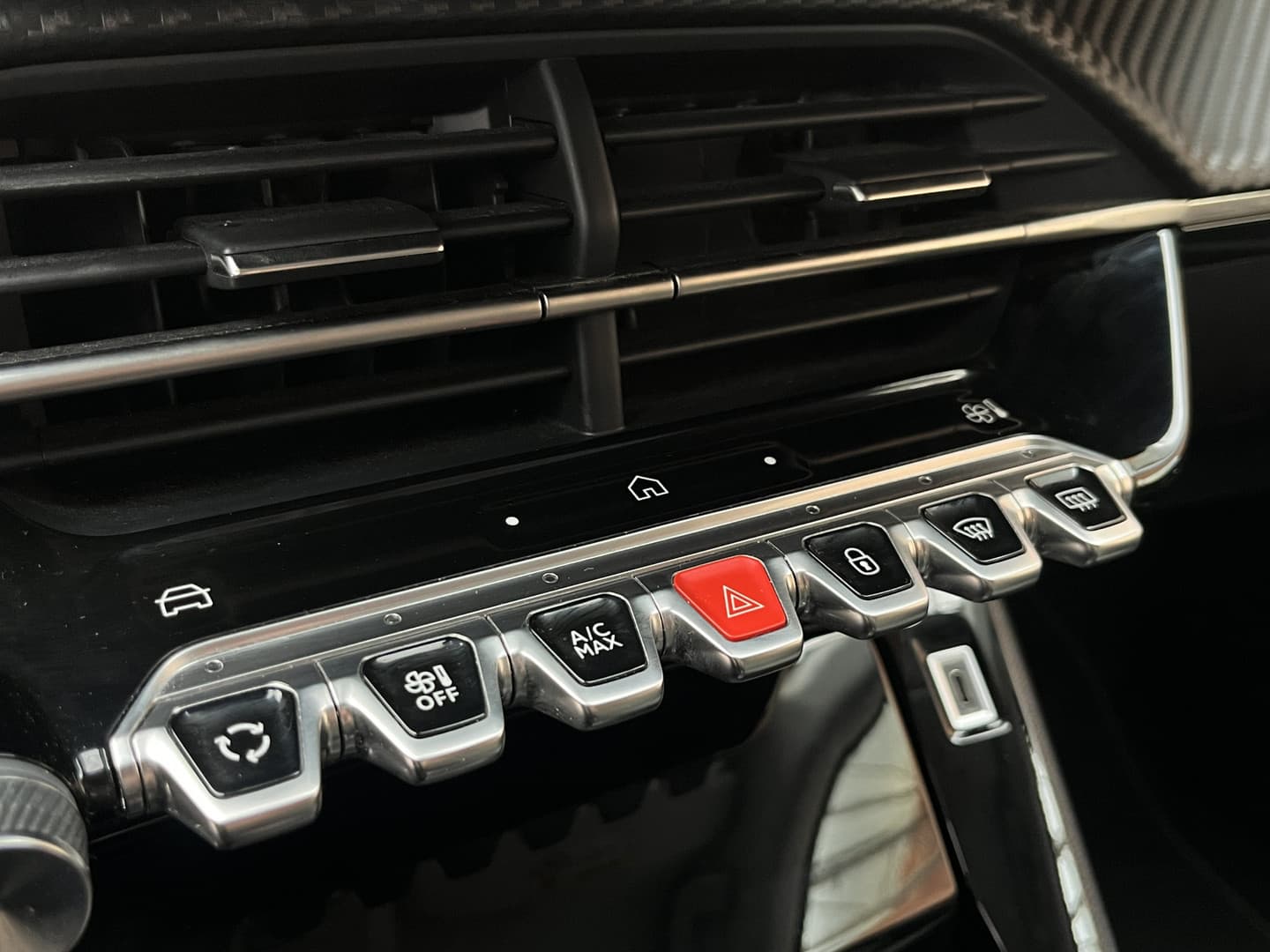 Peugeot 208 PureTech 100 Allure thumbnail 18