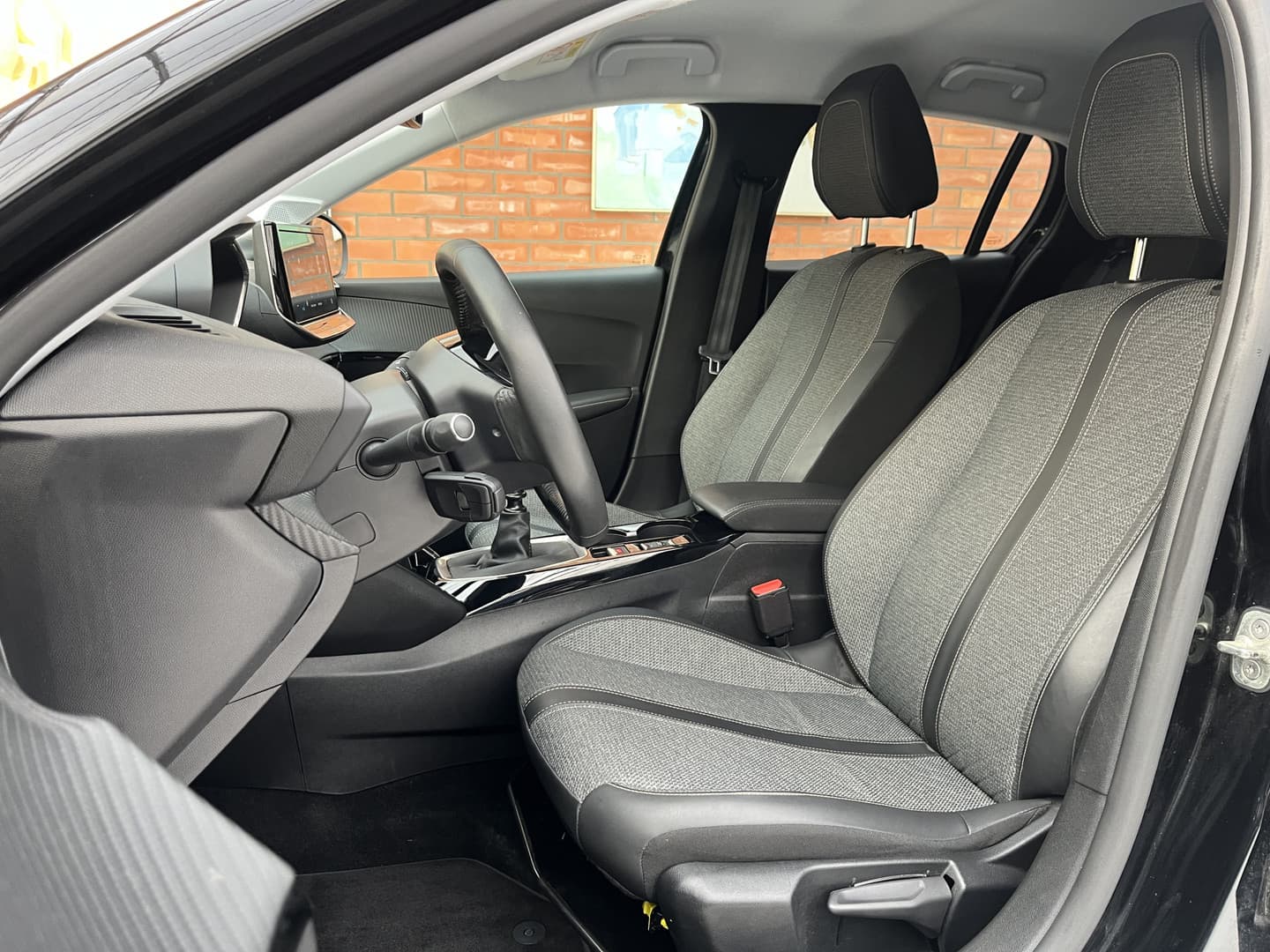 Peugeot 208 PureTech 100 Allure thumbnail 8