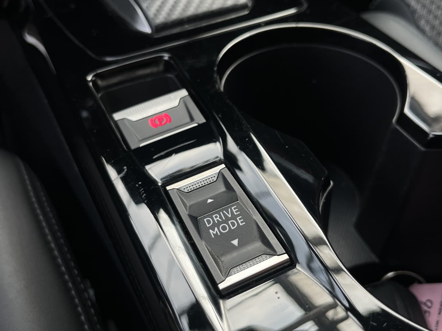 Peugeot 2008 PureTech 130 GT thumbnail 19