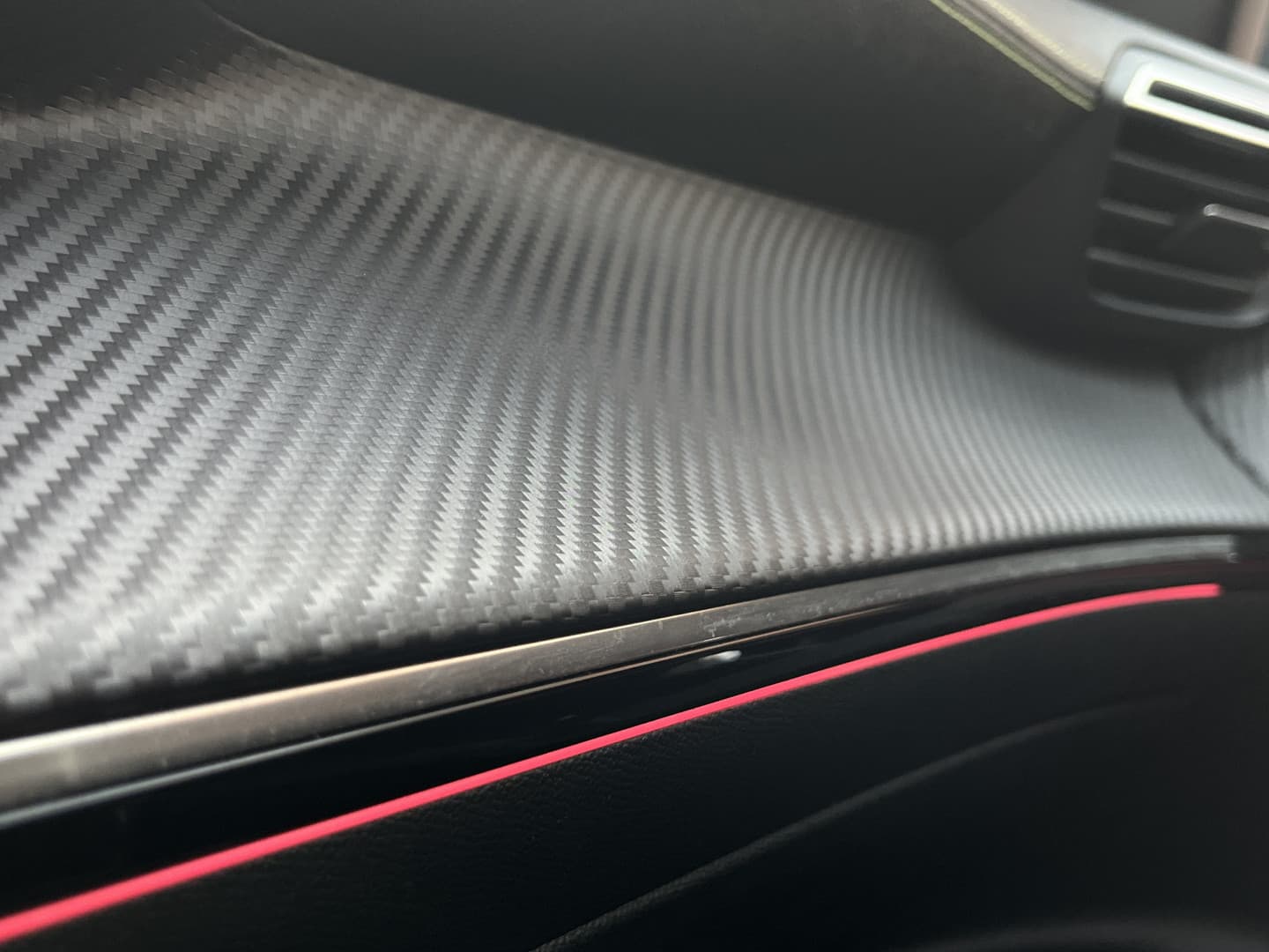 Peugeot 2008 PureTech 130 GT thumbnail 26