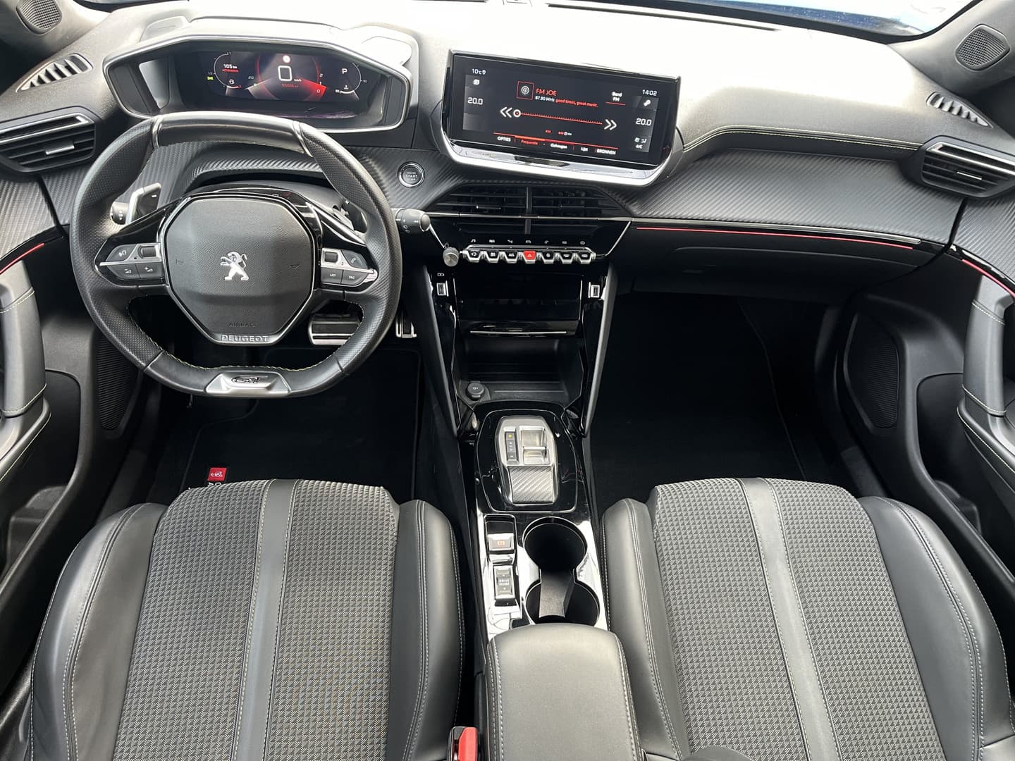 Peugeot 2008 PureTech 130 GT thumbnail 7