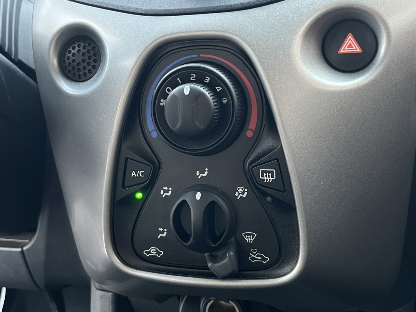 Citroën C1 70 e-VTi Fox Edition thumbnail 14