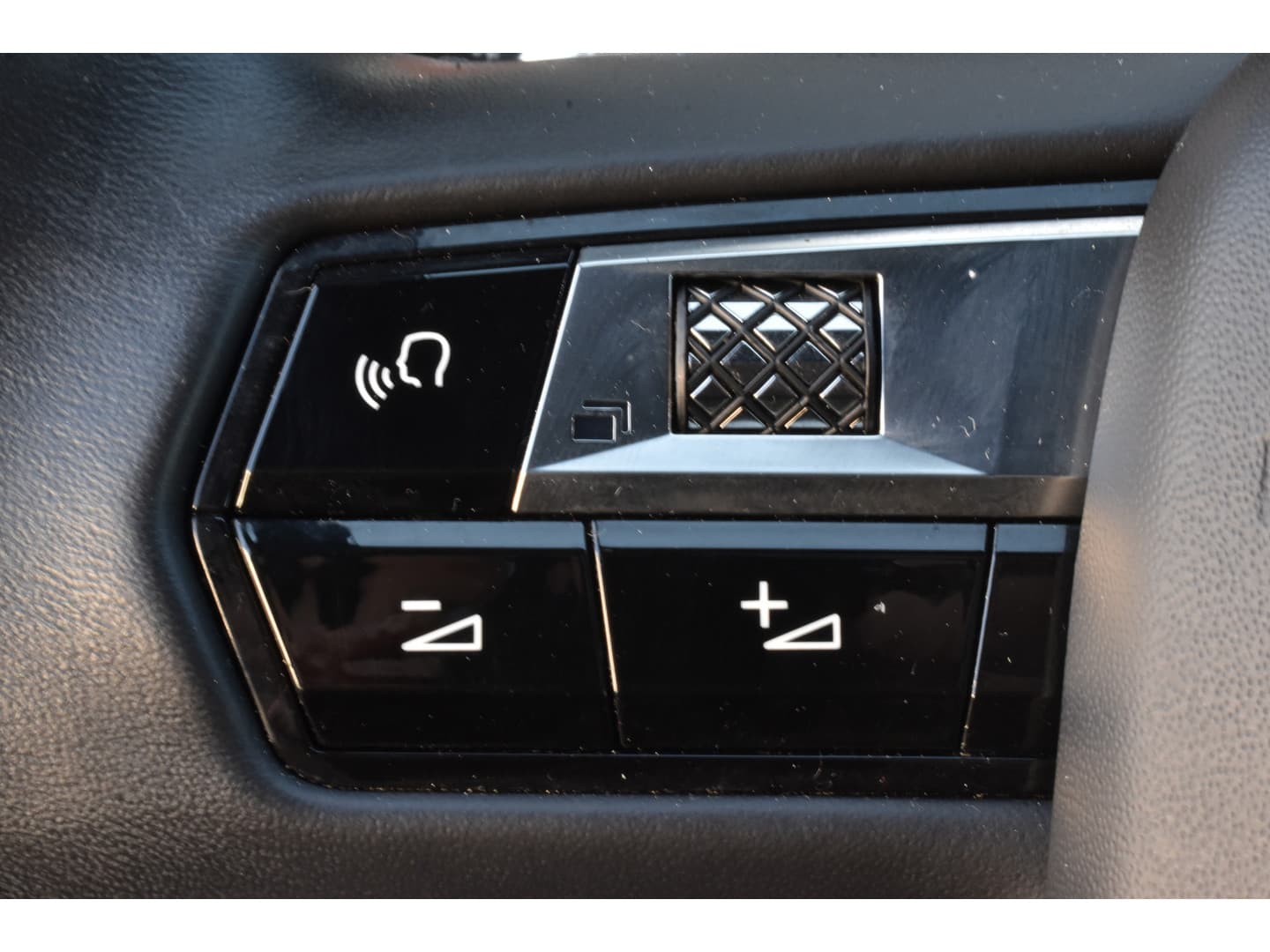 DS 7 Crossback E-Tense EAT8 300pk 4x4 Opera Panorama dak thumbnail 15