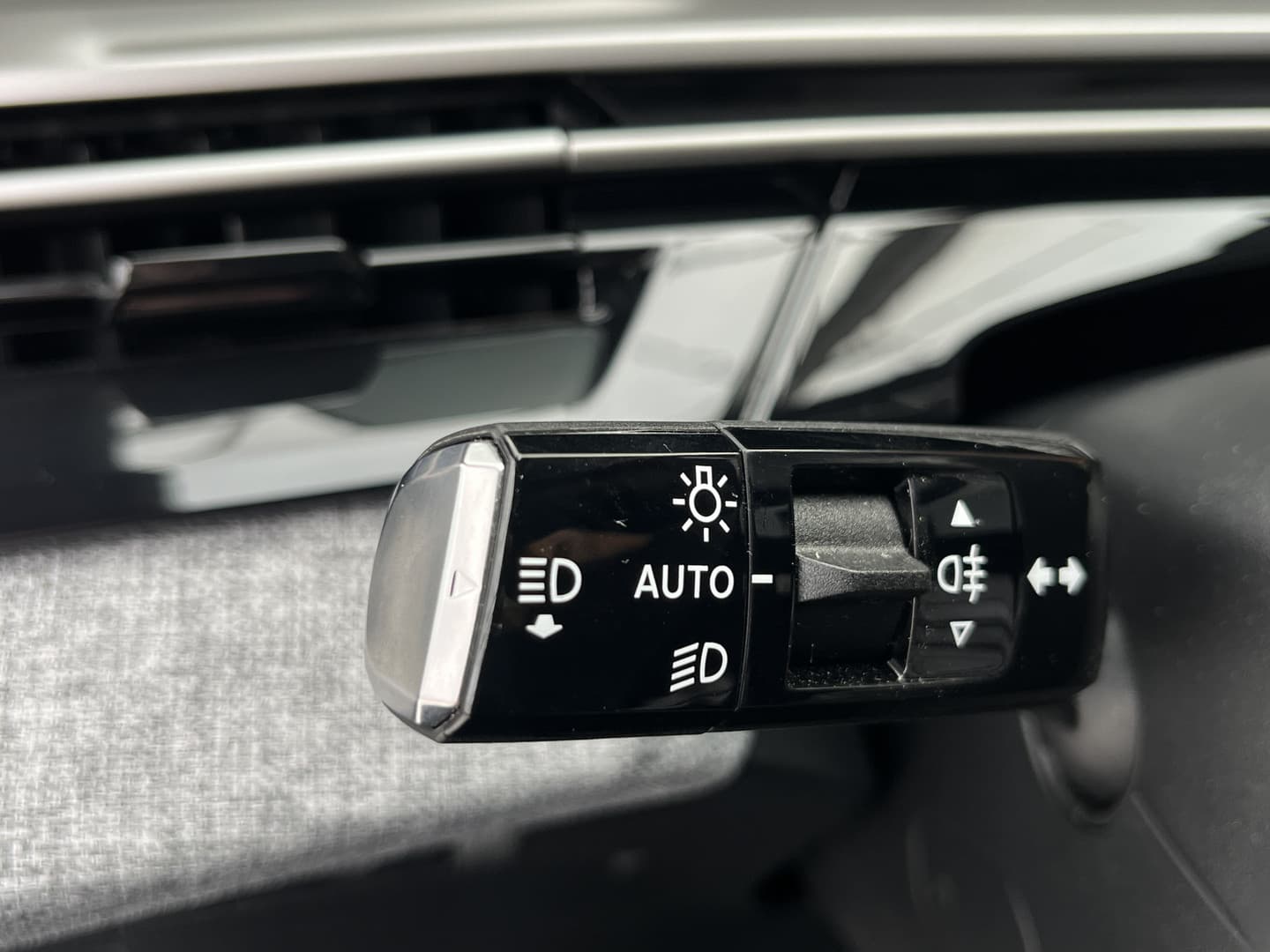 Peugeot 3008 Hybrid 145 GT thumbnail 27