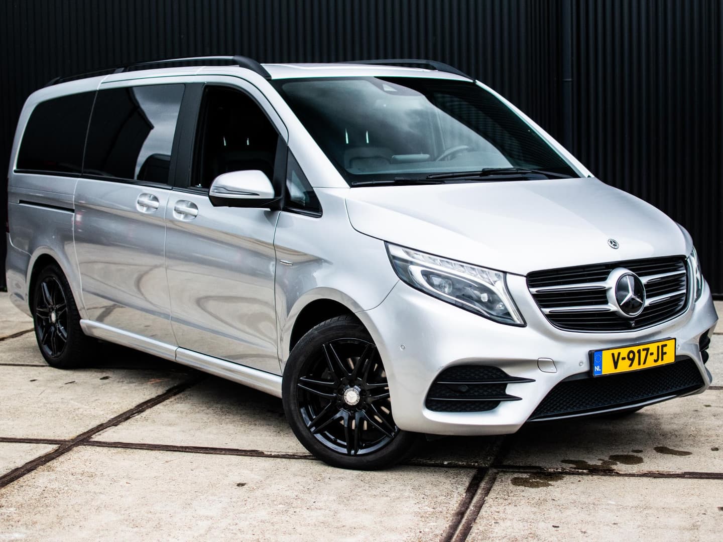 Mercedes-Benz V-Klasse 250d 4-MATIC DC Avantgarde Edition thumbnail 23