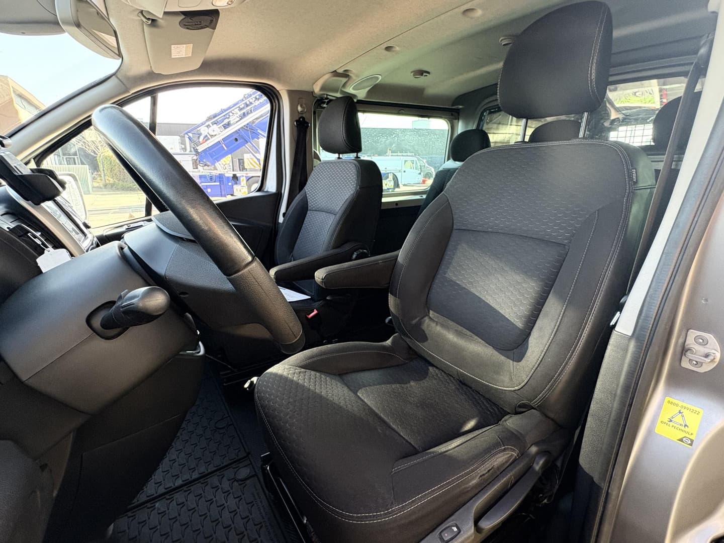 Opel Vivaro 1.6 CDTI 125pk L2H1 DC SPORT MARGE thumbnail 20