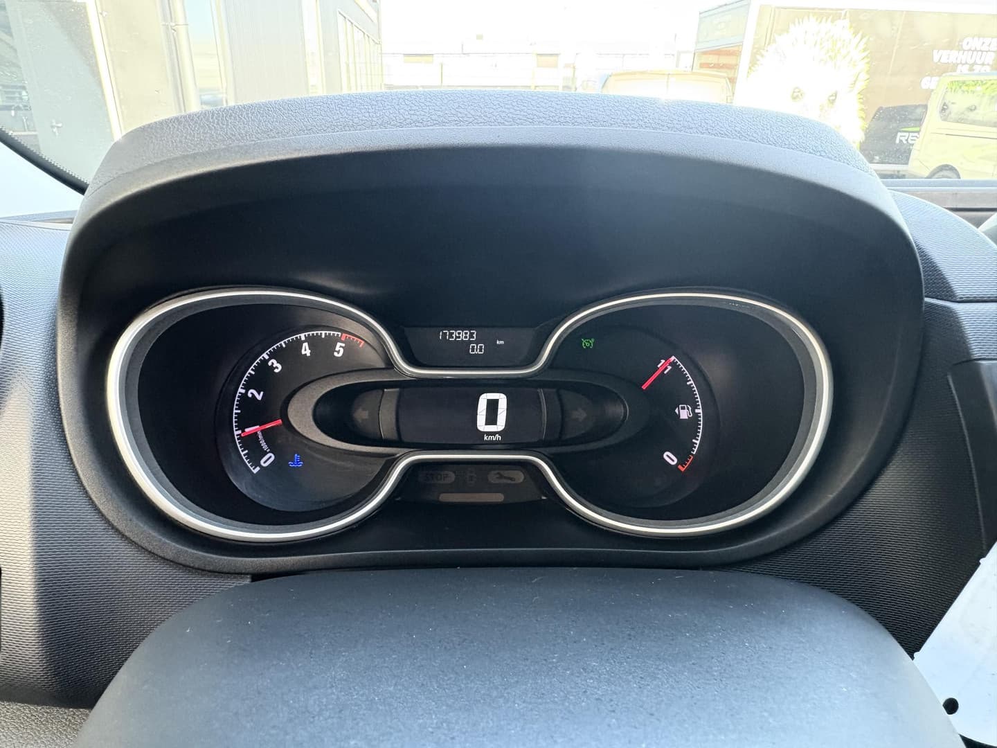 Opel Vivaro 1.6 CDTI 125pk L2H1 DC SPORT MARGE thumbnail 2