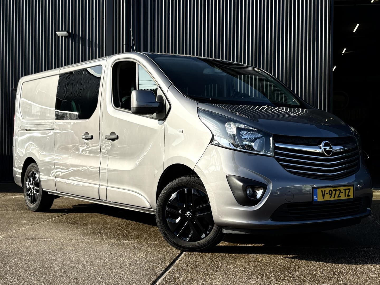 Opel Vivaro 1.6 CDTI 125pk L2H1 DC SPORT MARGE thumbnail 6